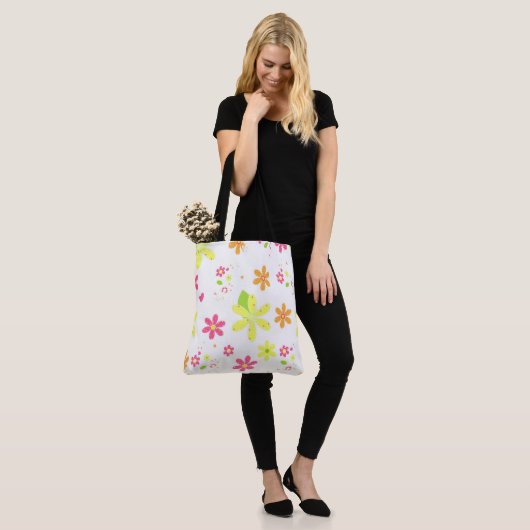 Daisies Tote Bag (Op model)