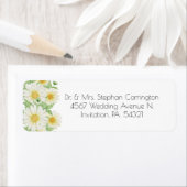 Daisies White Yellow Floral Typography Address Lab Etiket (Insitu)