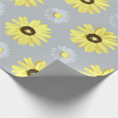 Daisies White Yellow op grijs omslagpapier Cadeaupapier (Hoek)