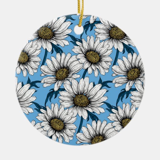 Daisies, wilde bloemen op blauw keramisch ornament (Voorkant)