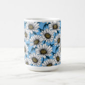 Daisies, wilde bloemen op blauw koffiemok (Center)