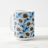 Daisies, wilde bloemen op blauw koffiemok (Voorkant links)