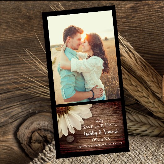 Daisy and Barn Wood Country Weddenschap Save the D Save The Date