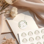 Daisy Art Nouveau van Mucha Ronde Sticker<br><div class="desc">Art Nouveau Vintage bruiloft stickers van Alphonse Mucha in een florale, romantische en grillige ontwerp. Victoriaans bloeiwijzen vullen klassieke art deco lettertypen aan. Voer je initialen in en je bent klaar. Als u het ontwerp verder wilt wijzigen, klikt u op de blauwe knop "Aanpassen". Heel erg bedankt voor het overwegen...</div>