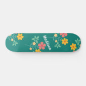 Daisy Bouquet Pattern in Green Skateboard (Horizontaal)