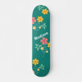 Daisy Bouquet Pattern in Green Skateboard (Voorkant)