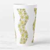 Daisy Chain Wiggly Flower Stripes geel Latte Mok (Voorkant)