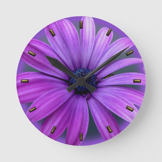 Daisy Clock Paarse Daisies Blue Flower Wall Clock Ronde Klok (Voorkant)