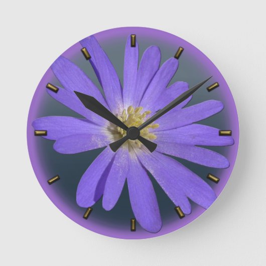 Daisy Clock Paarse Daisies Blue Flower Wall klok (Voorkant)