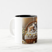 Daisy Dream Cats: een keramische Mok met twee tone (Voorkant links)