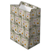 Daisy en Cosmos Bloemen op noodlijdend papier Medium Cadeauzakje (Achterkant Gekanteld)