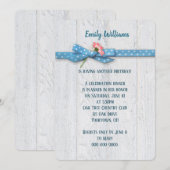 daisy en polka dot lint op houtverjaardag uitnodig kaart (Voorkant / Achterkant)