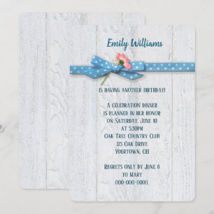 daisy en polka dot lint op houtverjaardag uitnodig kaart