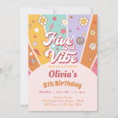 Daisy Five is een Vibe Retro 5th Birthday uitnodig Kaart (Voorkant)