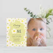 Daisy Floral Yellow Foto 1e verjaardag Uitnodiging (Staand voorkant)