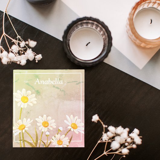 Daisy flower lijst op een achtergrond notitieblok