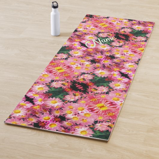 Daisy Flowers and Bumble Bee Personalized Yogamat (In situ)