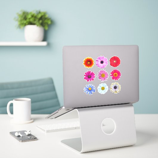 Daisy Flowers Vinyl Sticker (Laptop op bureau)