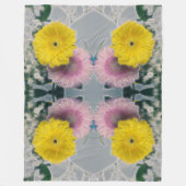 Daisy Glow - Pink Yellow Floral Pattern Fleece Deken (Voorkant)