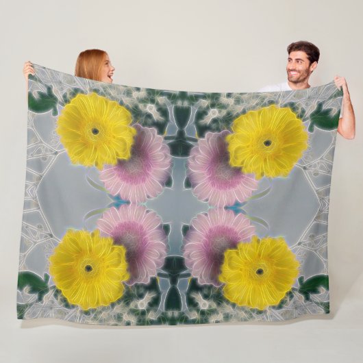 Daisy Glow -Roze Geel Bloemmotief Fleece Deken (In situ)