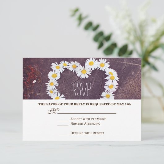 Daisy Heart Rustic Wood Country Weddenschap RSVP-k RSVP Kaartje (Staand voorkant)