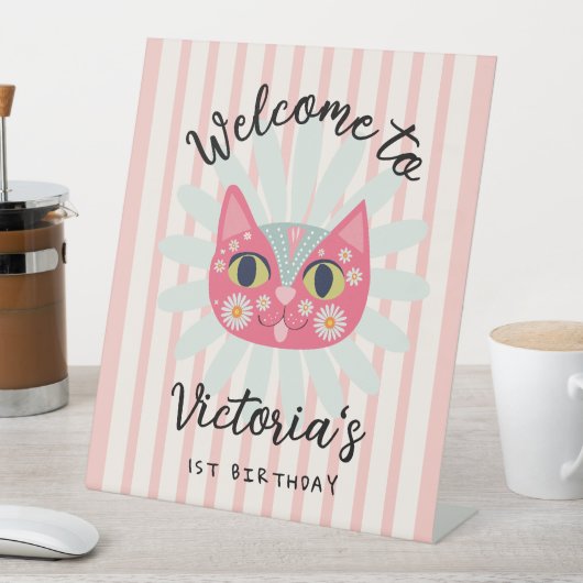 Daisy Kat Face Spint-fect Verjaardagsfeest Reclamebord Met Voetstuk (Insitu)
