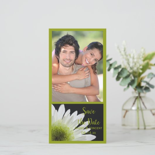 Daisy on Black Wedding Save the Date Photo Card (Staand voorkant)