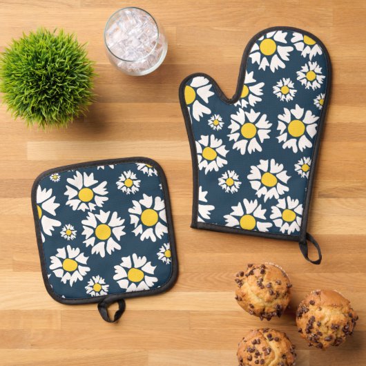 Daisy patroon, bloemenpatroon, witte madeliefjes ovenwant & pannenlap set (Top down)