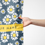 Daisy Pattern, Witte Daisies, Jouw naam Sjaal<br><div class="desc">Elegant,  stijlvol en verfijnd patroon met witte Daisy bloemen op marineblauwe achtergrond. Modern en trendy cadeau,  perfect voor de liefhebber van bloemontwerp in je leven. Personaliseer door jouw naam,  bijnaam,  monogram of initialen toe te voegen.</div>