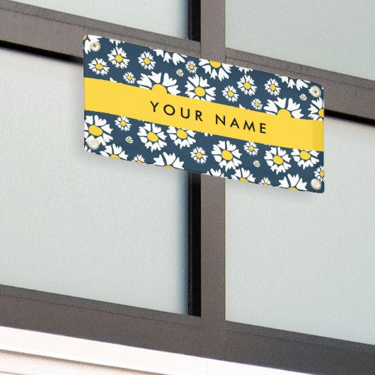 Daisy Pattern, Witte Daisies, Jouw naam Spandoek (Buitenkant Gebouw)