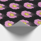 Daisy Pink Breast Cancer Survivor Ribbons Cadeaupapier (Hoek)