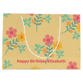 Daisy Retro Bouquet Pattern in Yellow Gepersonalis Groot Cadeauzakje (Achterkant)