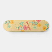 Daisy Retro Bouquet Pattern in Yellow Skateboard (Horizontaal)