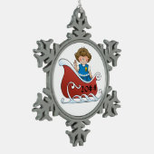 Daisy Scout Sled Brunette Tin Sneeuwvlok Ornament (Links)