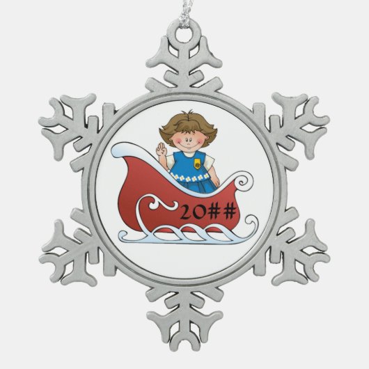 Daisy Scout Sled Brunette Tin Sneeuwvlok Ornament (Voorkant)