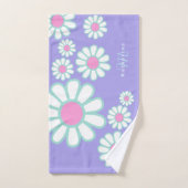 Daisy Simple Monogram Paarse Bad Handdoek (Handdoek)