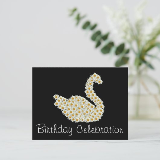 Daisy Swan Birthday Celebration Invitation Uitnodiging Briefkaart (Staand voorkant)