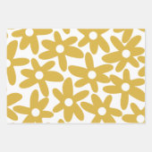Daisy Time Cute Retro Modern Flowers in Mustard Inpakpapier Vel (Voorkant 3)