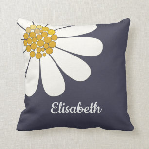 Daisy-white floral desing personalize name kussen