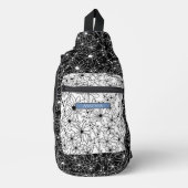 Daisy Wildflower Zwart Wit Patroon & Blauwe Naam Sling Bag (Voorkant)