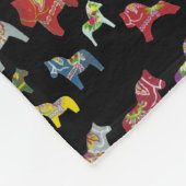 Dala Horse Parade Black Background Fleece Deken (Hoek)