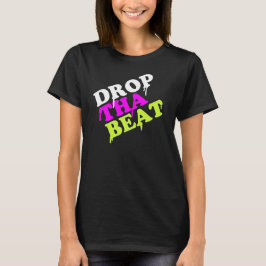 Daling die het zwarte shirt van vrouwen verslaat |