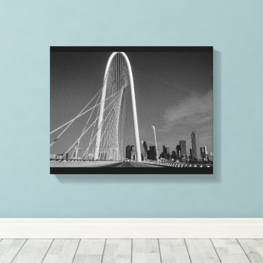 Dallas en Margaret Hunt Hill Bridge Canvas Afdruk (Insitu (Houten vloer))