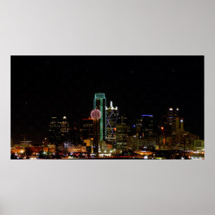 Dallas Skyline bij nacht Poster