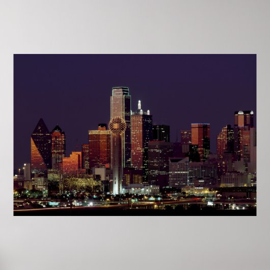 Dallas Skyline bij nacht Poster (Voorkant)