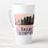 Dallas TX Skyline Latitude en Lengtegraad Latte Mok (Linkerhoek)
