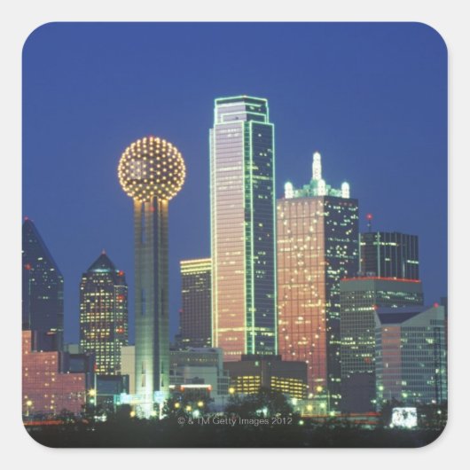 'Dallas, TX skyline 's nachts met Reunion Tower' Vierkante Sticker (Voorkant)