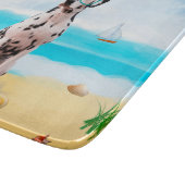Dalmatiër hond op strand snijplank (Hoek)