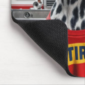 Dalmation draagt een gepensioneerd Shirt Muismat (Hoek)