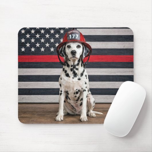 Dalmatische hond met brandweerhelm muismat (Met muis)
